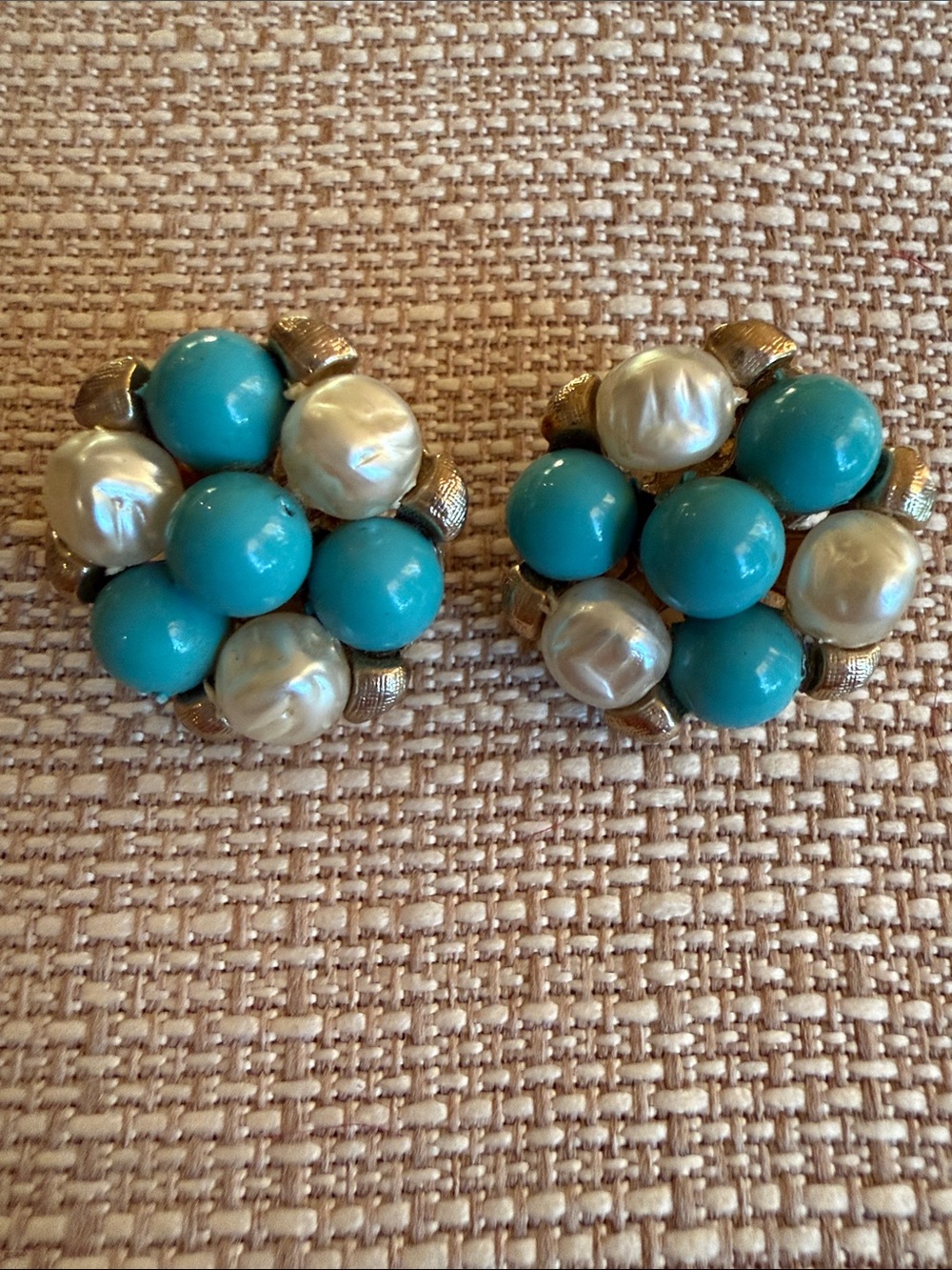 Vintage 1950s Turquoise & Pearl Beaded Cluster Clip-On Earrings MCM stamped